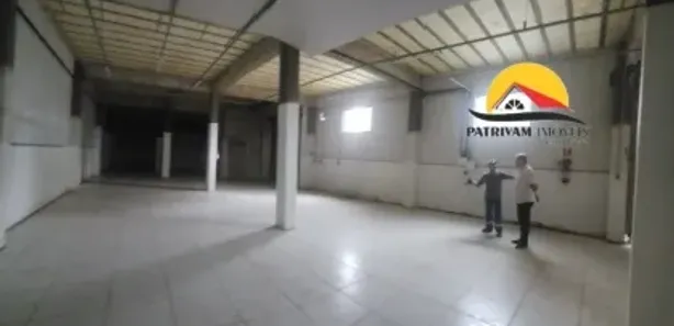 Galpão / Depósito / Armazém para alugar, 380m² no Quinta da Boa Vista (Residencial), Itaquaquecetuba