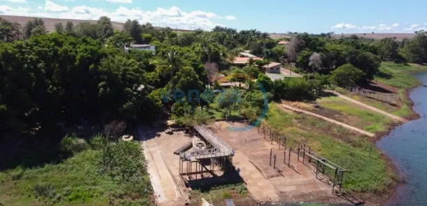 Fazenda / Sítio / Chácara à venda, 2000m² no , Alvorada do Sul