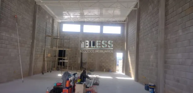 Loja / Salão / Ponto Comercial para alugar, 132m² no Vila Santa Terezinha, Várzea Paulista