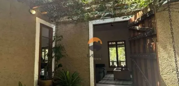 Casa de Condomínio com 3 Quartos à venda, 355m² no Chácara dos Lagos, Carapicuíba