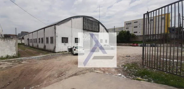 Galpão / Depósito / Armazém para venda ou aluguel, 750m² no Parque Pinheiros, Taboão da Serra