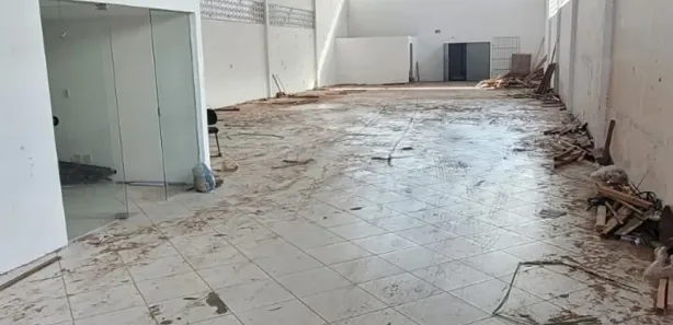 Galpão / Depósito / Armazém para alugar, 1000m² no Portão, Lauro de Freitas