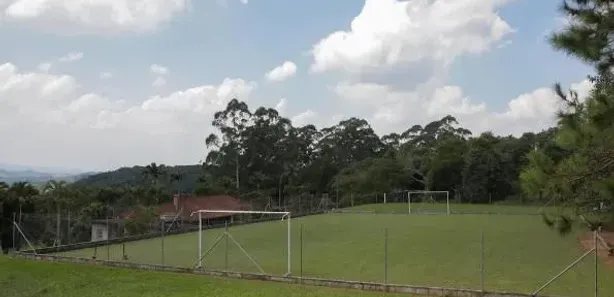 Fazenda / Sítio / Chácara com 4 Quartos à venda, 700m² no Capela de São Pedro, Vargem Grande Paulista
