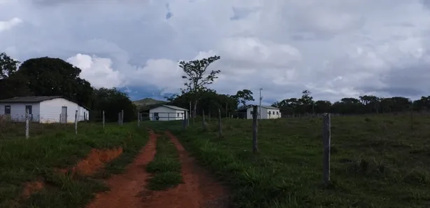 Fazenda / Sítio / Chácara com 5 Quartos à venda, 69m² no Área Rural de Formosa, Formosa