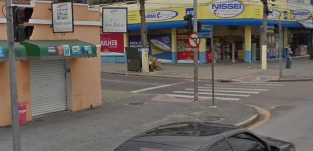 Loja / Salão / Ponto Comercial para alugar, 600m² no Centro, Araucária