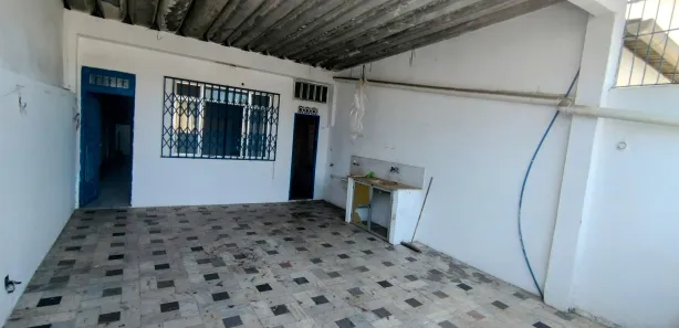 Galpão / Depósito / Armazém para alugar, 270m² no Santo Cristo, Rio de Janeiro
