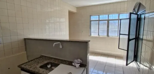 Kitnet com 1 Quarto para alugar, 40m² no Galo Branco, São Gonçalo