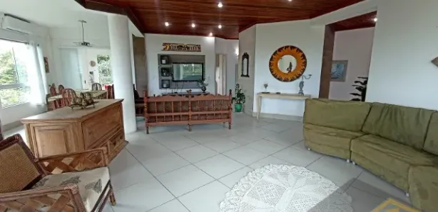 Sobrado com 3 Quartos para alugar, 247m² no Enseada, Guarujá