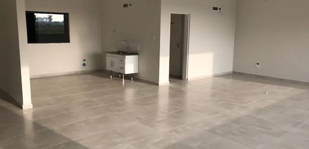 Galpão / Depósito / Armazém com 3 Quartos para alugar, 650m² no Água Quente, Taubaté