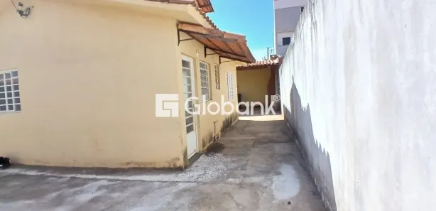 Casa com 2 Quartos para alugar, 65m² no Residencial Sul Ipês, Montes Claros