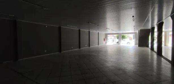 Galpão / Depósito / Armazém para alugar, 216m² no Centro, Araçatuba