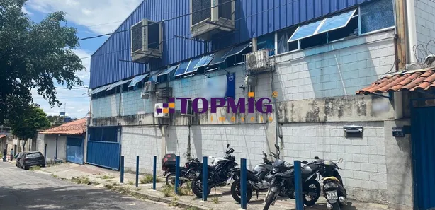 Galpão / Depósito / Armazém à venda, 1800m² no Jardim Teresópolis, Betim
