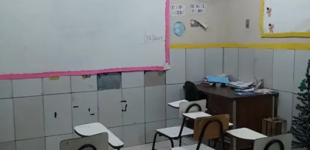 Loja / Salão / Ponto Comercial com 10 Quartos à venda, 200m² no Santa Terezinha, Mesquita