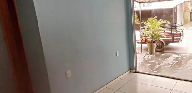 Loja / Salão / Ponto Comercial com 3 Quartos para alugar, 30m² no BNH, Mesquita