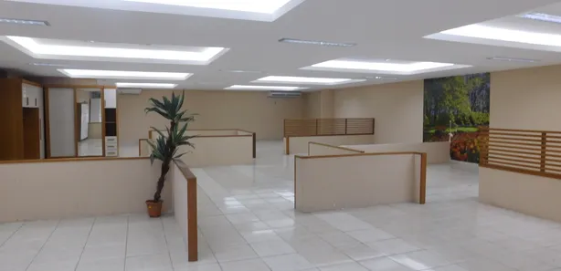 Prédio Inteiro para alugar, 840m² no Centro, Nilópolis