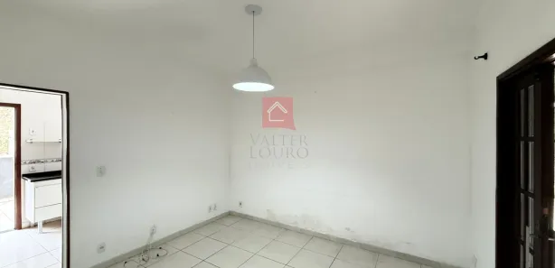Casa com 2 Quartos para alugar, 120m² no Carangola, Petrópolis
