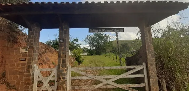 Fazenda / Sítio / Chácara com 3 Quartos à venda, 200m² no , Mendes
