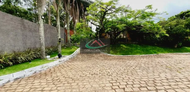 Fazenda / Sítio / Chácara com 4 Quartos à venda, 3000m² no , Mairinque