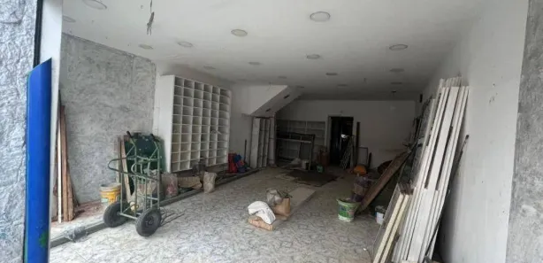 Loja / Salão / Ponto Comercial à venda, 72m² no Vila Romanópolis, Ferraz de Vasconcelos