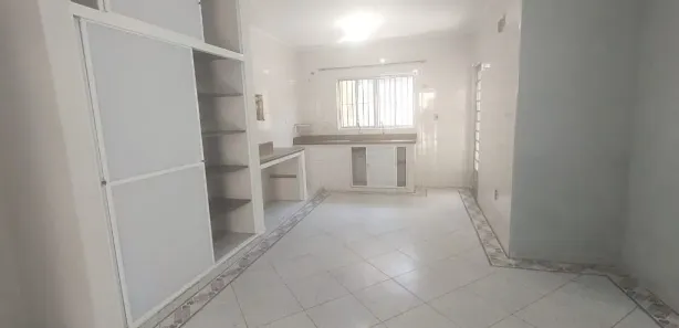 Casa com 3 Quartos para alugar, 140m² no Parque São Jorge, Campinas