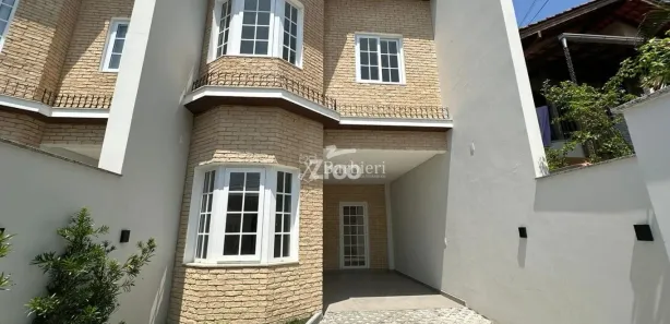 Casa com 3 Quartos para alugar, 136m² no Água Verde, Blumenau