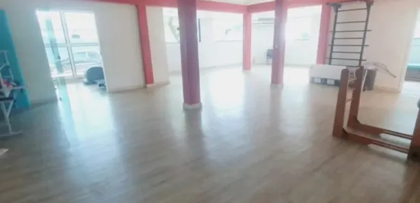 Loja / Salão / Ponto Comercial com 15 Quartos para venda ou aluguel, 450m² no Montese, Resende