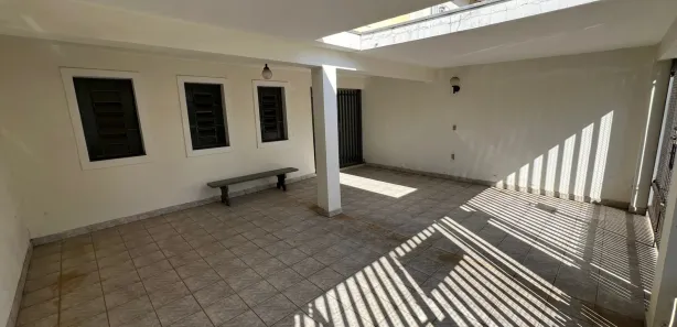 Sobrado com 4 Quartos à venda, 180m² no Conjunto Residencial São Francisco, Taubaté