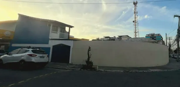 Prédio Inteiro para alugar, 555m² no Jardim Flamboyant, Cabo Frio