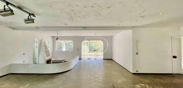Casa com 7 Quartos para venda ou aluguel, 700m² no Jardim Colibri, Cotia