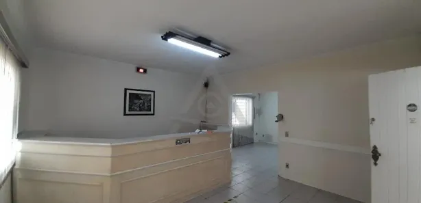 Prédio Inteiro com 3 Quartos para venda ou aluguel, 257m² no Vila Itapura, Campinas
