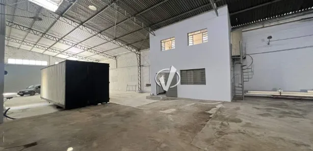 Galpão / Depósito / Armazém para alugar, 850m² no Chácara da Galega, Pindamonhangaba