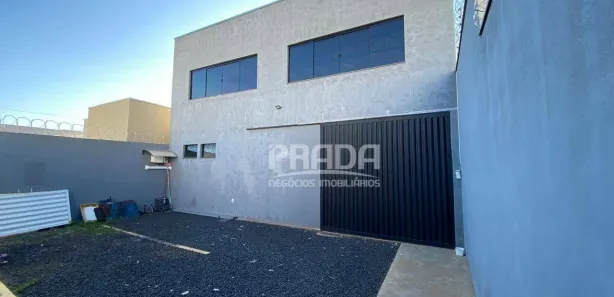 Galpão / Depósito / Armazém à venda, 170m² no Segismundo Pereira, Uberlândia