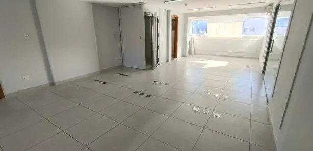 Conjunto Comercial / Sala para alugar, 52m² no Marapé, Santos