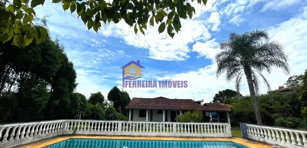Fazenda / Sítio / Chácara com 4 Quartos para alugar, 2250m² no Curral, Ibiúna