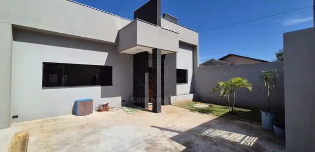 Casa com 2 Quartos para alugar, 192m² no Califórnia, Londrina