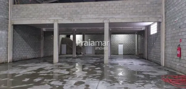 Galpão / Depósito / Armazém para alugar, 745m² no Parque São Vicente, São Vicente