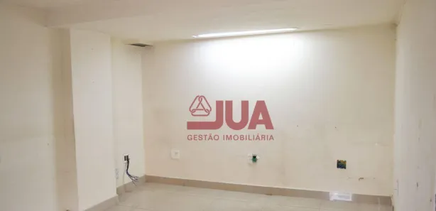 Loja / Salão / Ponto Comercial para alugar, 109m² no Centro, Belford Roxo