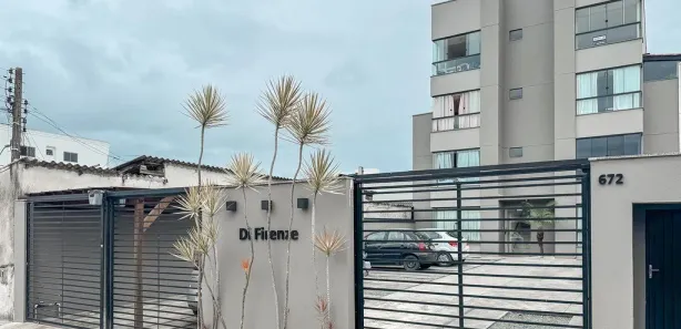 Apartamento com 2 Quartos para alugar, 55m² no Areias, Camboriú