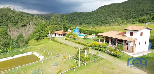 Fazenda / Sítio / Chácara com 5 Quartos à venda, 30000m² no , Alumínio