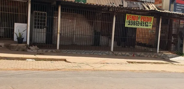 Prédio Inteiro com 3 Quartos à venda, 300m² no Jardim da Barragem II, Águas Lindas de Goiás