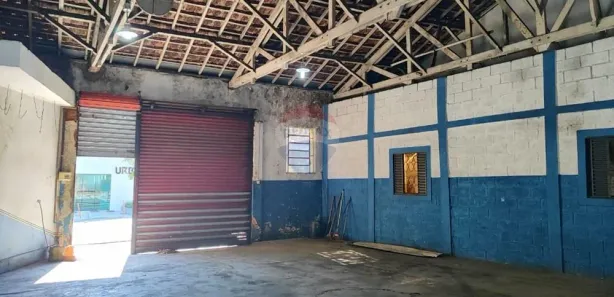 Galpão / Depósito / Armazém para alugar, 225m² no Vila Santa Libânia, Bragança Paulista