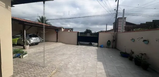 Casa com 2 Quartos para alugar, 160m² no Centro, Penha