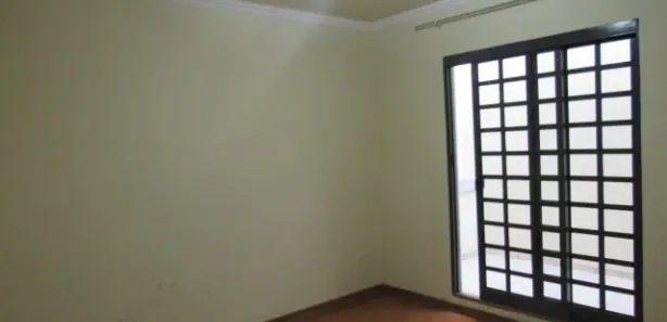 Casa com 3 Quartos para alugar, 130m² no Jardim Caviúna, Rolândia