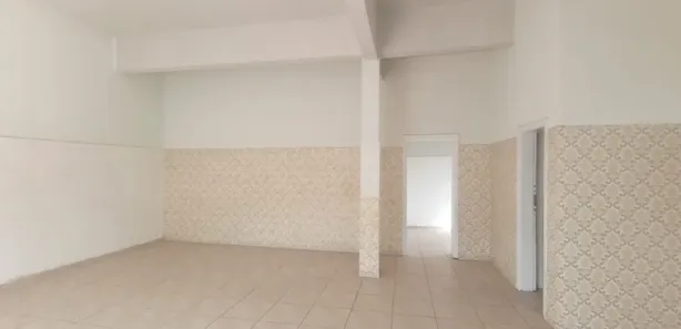 Loja / Salão / Ponto Comercial para alugar, 60m² no Rebouças, Curitiba