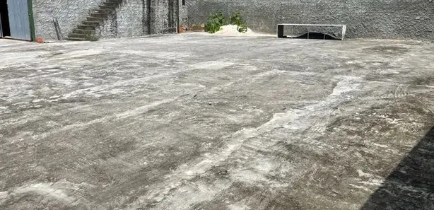 Galpão / Depósito / Armazém para venda ou aluguel, 440m² no Centro, Simões Filho