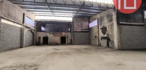 Prédio Inteiro para alugar, 2000m² no Matadouro, Bragança Paulista