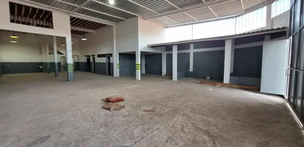 Galpão / Depósito / Armazém para alugar, 228m² no Botafogo, Macaé