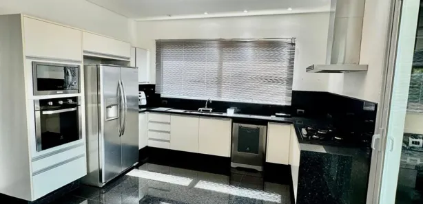 Casa de Condomínio com 5 Quartos para venda ou aluguel, 390m² no Tamboré, Santana de Parnaíba