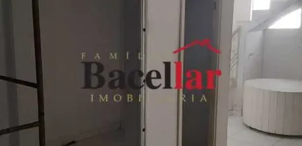 Loja / Salão / Ponto Comercial à venda, 122m² no Centro, Nilópolis