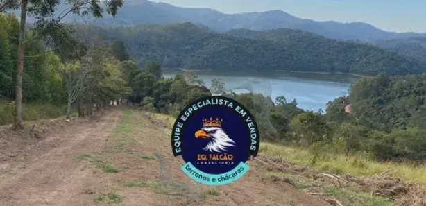 Fazenda / Sítio / Chácara com 3 Quartos à venda, 600m² no , Igaratá